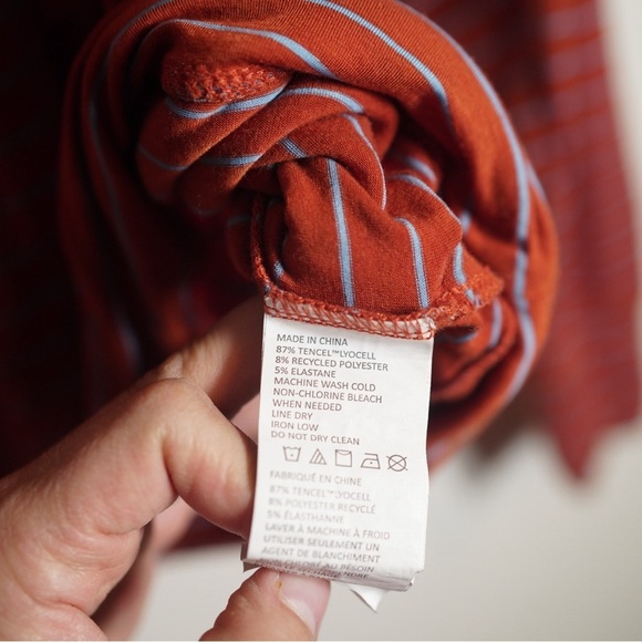 Prana Women's Sol Protect Gingerbread Stripe Turtleneck size Medium - Picture 11 of 13